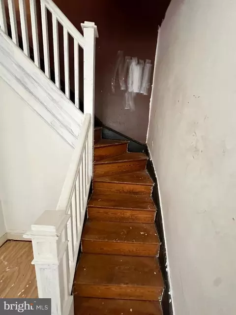 Entry Way - 3331 Spaulding Ave, Baltimore, MD 21215 photo 3 of 4