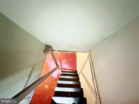 Entry Way - 3331 Spaulding Ave, Baltimore, MD 21215 photo 4 of 4