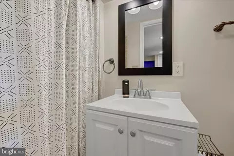 Bath - 1931 E Belvedere Ave, Baltimore, MD 21239 photo 3 of 3