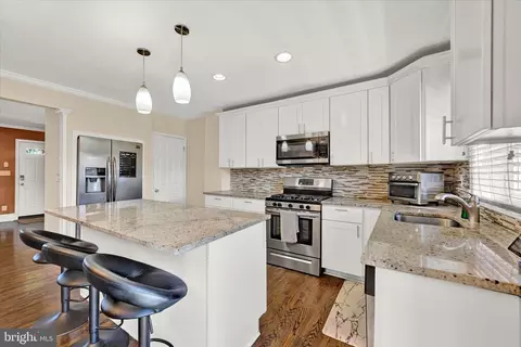 Kitchen - 1931 E Belvedere Ave, Baltimore, MD 21239 photo 4 of 5