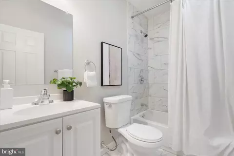 Bath - 3903 Ferndale Ave, Baltimore, MD 21207 photo 1 of 5