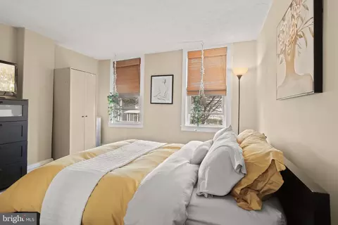 Bedroom - 3850 Quarry Ave, Baltimore, MD 21211 photo 2 of 3
