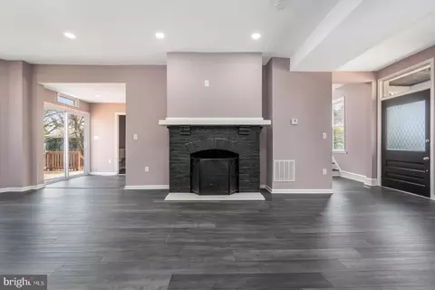 Living - 2400 Ailsa Ave, Baltimore, MD 21214 photo 4 of 4