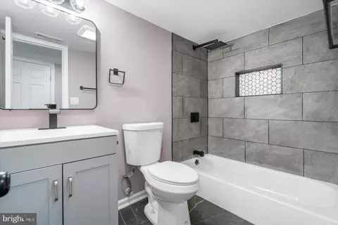 Bath - 2400 Ailsa Ave, Baltimore, MD 21214 photo 5 of 5