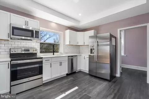 Kitchen - 2400 Ailsa Ave, Baltimore, MD 21214 photo 3 of 5