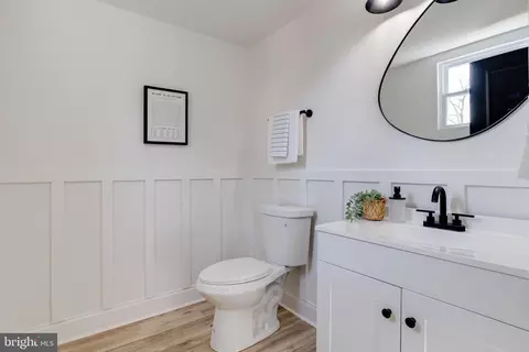Bath - 5321 Wesley Ave, Baltimore, MD 21207 photo 1 of 8