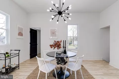 Dining - 5321 Wesley Ave, Baltimore, MD 21207 photo 4 of 7