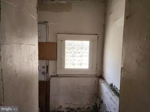 110 Willard St, Baltimore, MD 21223 photo 5