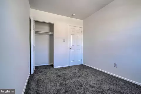 Bedroom - 5217 Hillwell Rd, Baltimore, MD 21229 photo 4 of 8