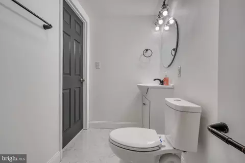 Bath - 5217 Hillwell Rd, Baltimore, MD 21229 photo 6 of 6