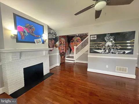 Living - 3510 Copley Rd, Baltimore, MD 21215 photo 2 of 4