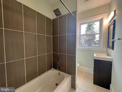 Bath - 3510 Copley Rd, Baltimore, MD 21215 photo 1 of 2