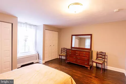 Bedroom - 2519 Pickwick Rd, Baltimore, MD 21207 photo 5 of 10
