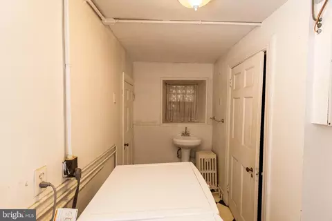 Bath - 2519 Pickwick Rd, Baltimore, MD 21207 photo 8 of 8