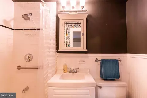Bath - 2519 Pickwick Rd, Baltimore, MD 21207 photo 1 of 8