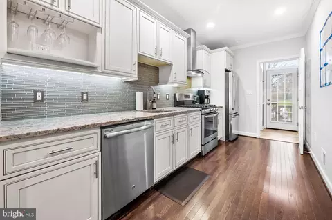 Kitchen - 617 W 33rd St, Baltimore, MD 21211 photo 2 of 6