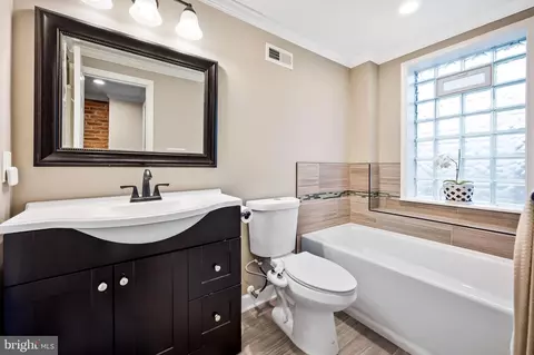 Bath - 617 W 33rd St, Baltimore, MD 21211 photo 2 of 5