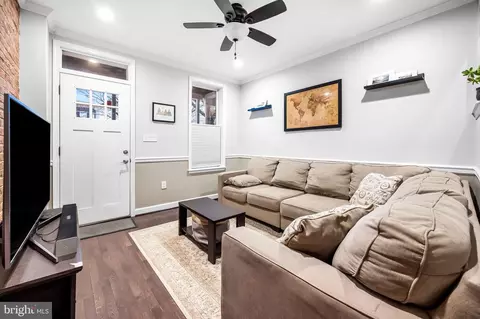 Living - 617 W 33rd St, Baltimore, MD 21211 photo 2 of 3