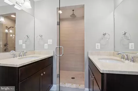 Bath - 2829 Hudson St, Baltimore, MD 21224 photo 2 of 5