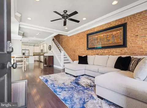 Living - 2829 Hudson St, Baltimore, MD 21224 photo 1 of 3