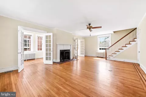 Living - 305 Northway, Baltimore, MD 21218 photo 1 of 3