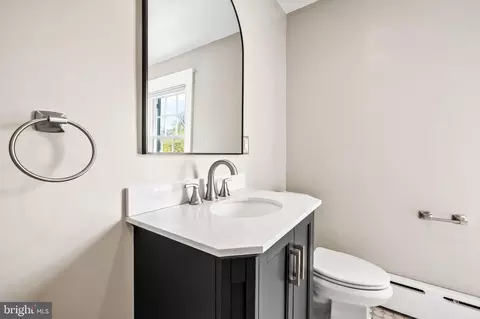 Bath - 305 Northway, Baltimore, MD 21218 photo 2 of 5