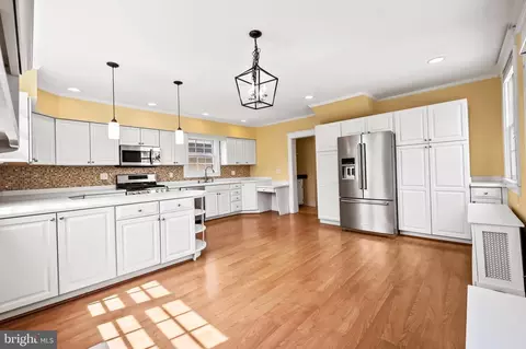 Kitchen - 305 Northway, Baltimore, MD 21218 photo 2 of 6