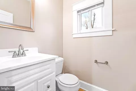 Bath - 5319 Brabant Rd, Baltimore, MD 21229 photo 1 of 2