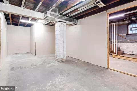 Exterior - 5319 Brabant Rd, Baltimore, MD 21229 photo 3 of 12