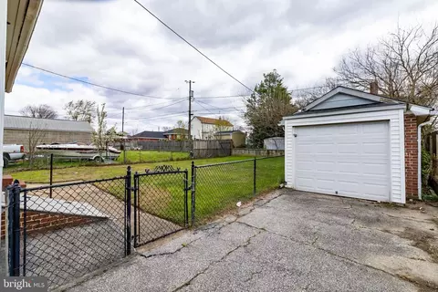 Exterior - 6623 Bushey St, Baltimore, MD 21224 photo 6 of 12