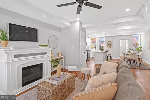 Living - 4029 Fairfax Rd, Baltimore, MD 21216 photo 2 of 6