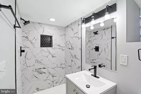 Bath - 4029 Fairfax Rd, Baltimore, MD 21216 photo 1 of 2