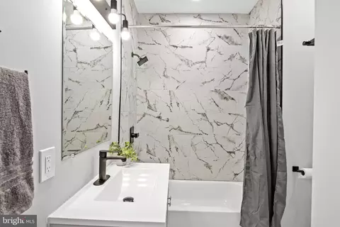 Bath - 4029 Fairfax Rd, Baltimore, MD 21216 photo 2 of 2