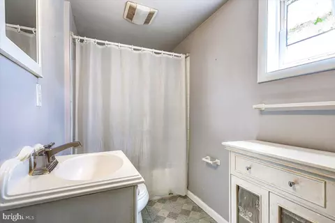 1139 Hull St, Baltimore, MD 21230 photo 8