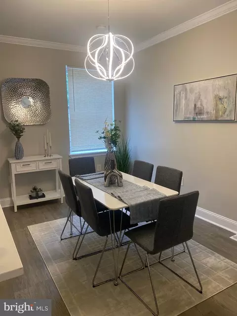 Dining - 3129 Cliftmont Ave, Baltimore, MD 21213 photo 3 of 7