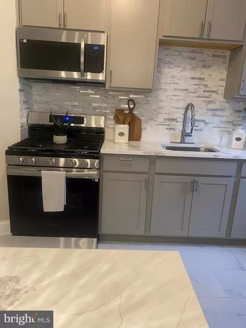Kitchen - 3129 Cliftmont Ave, Baltimore, MD 21213 photo 5 of 15