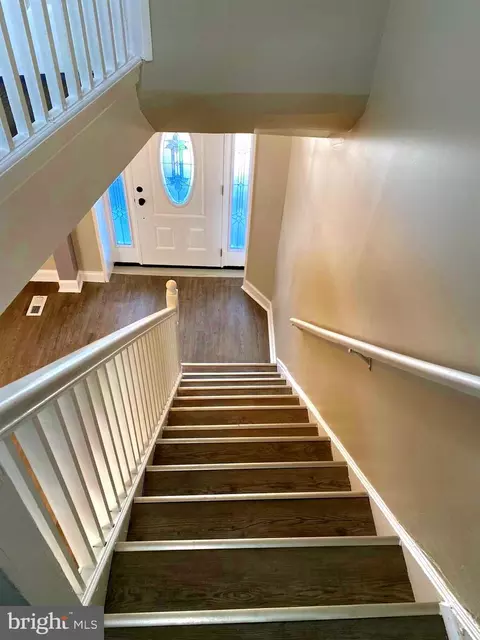 Entry Way - 3129 Cliftmont Ave, Baltimore, MD 21213 photo 1 of 11