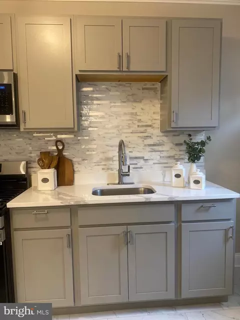 Kitchen - 3129 Cliftmont Ave, Baltimore, MD 21213 photo 6 of 15