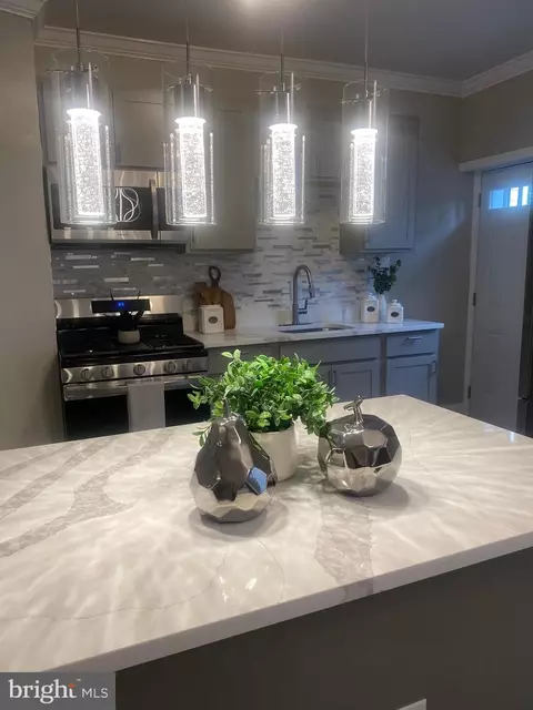 Kitchen - 3129 Cliftmont Ave, Baltimore, MD 21213 photo 13 of 15
