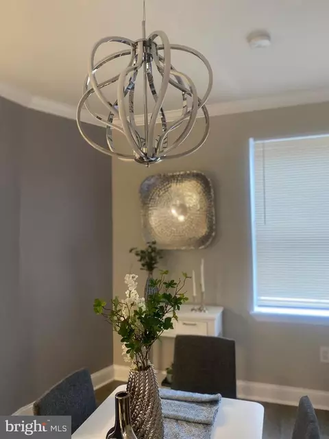 Dining - 3129 Cliftmont Ave, Baltimore, MD 21213 photo 5 of 7