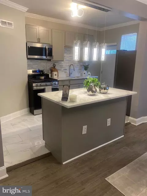 Kitchen - 3129 Cliftmont Ave, Baltimore, MD 21213 photo 8 of 15