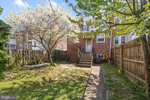 Exterior - 818 E 35th St, Baltimore, MD 21218 photo 2 of 4