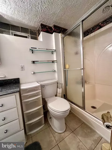 Bath - 5907 Walther Ave, Baltimore, MD 21206 photo 2 of 4