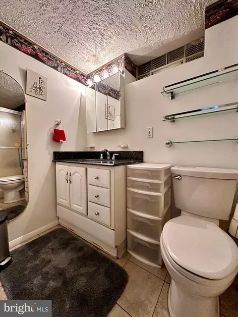 Bath - 5907 Walther Ave, Baltimore, MD 21206 photo 1 of 4