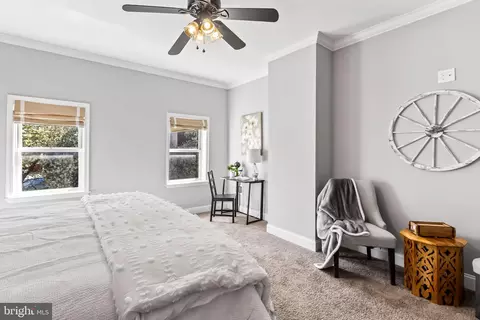 Bedroom - 1720 E Pratt St, Baltimore, MD 21231 photo 5 of 6