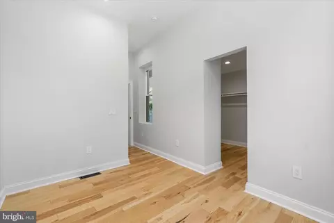 Entry Way - 2912 Grindon Ave, Baltimore, MD 21214 photo 6 of 6