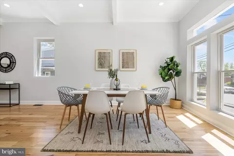 Dining - 2912 Grindon Ave, Baltimore, MD 21214 photo 2 of 2