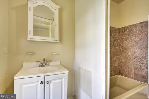 Bath - 112 S Monastery Ave S, Baltimore, MD 21229 photo 2 of 3