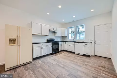 Kitchen - 2618 E Hoffman St, Baltimore, MD 21213 photo 1 of 6