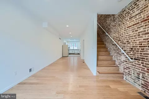 Entry Way - 2618 E Hoffman St, Baltimore, MD 21213 photo 1 of 5